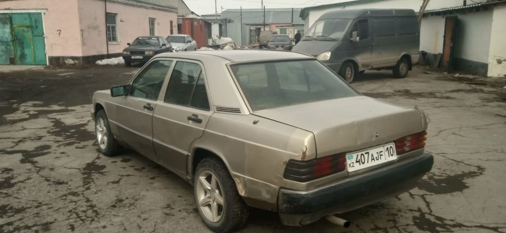 Продается Мерседес е190