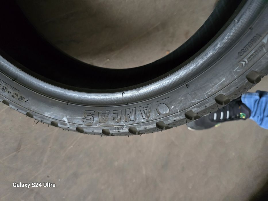 Зимни гуми за скутер 160/60/15