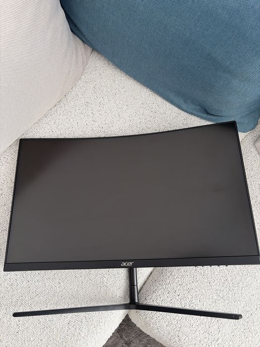 Acer Nitro EI242QR