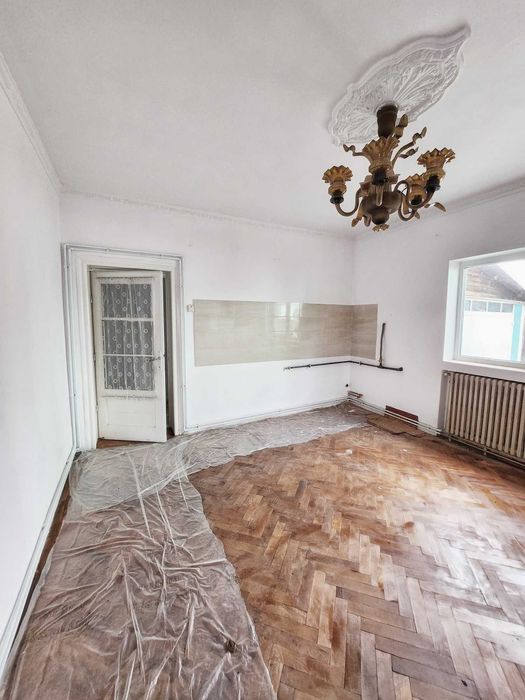 CASA 2 cam, TEREN 545mp si garaj - Valenii de Munte