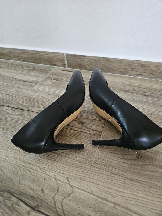 Pantofi stiletto Lasocki piele naturala 39