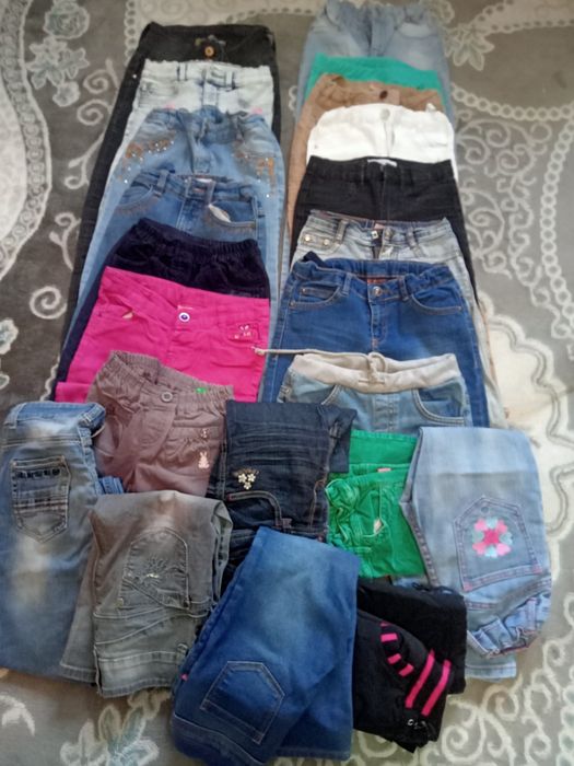 Продам джинсы девочки
