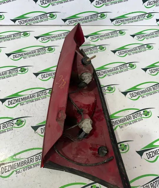 Lampa stop stanga pe aripa Ford Focus 2001 1.6 MT (101 hp)