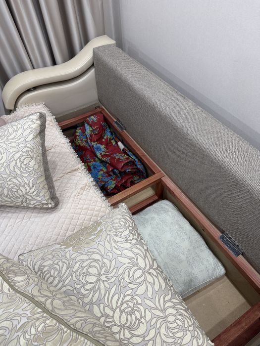 Диван + кресло .