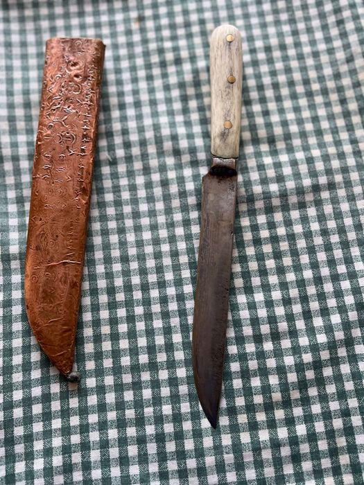 Възрожденски нож с костна дръжка