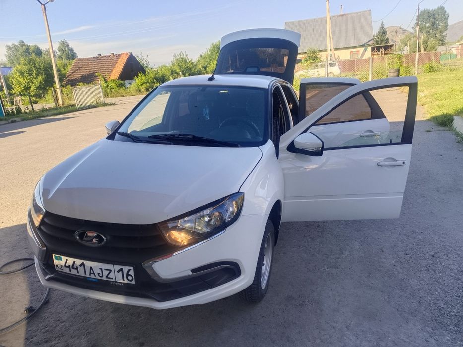 Lada granta лифтбек 2024г.в.