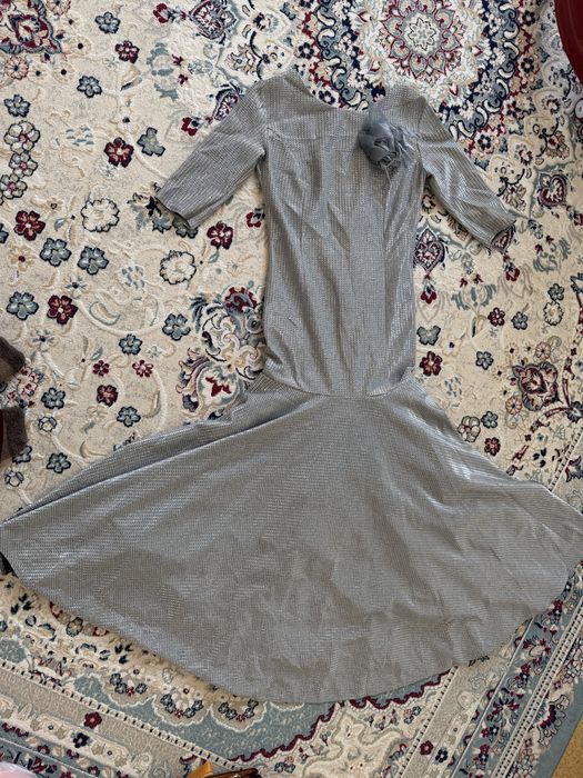 Платье один раз надевали