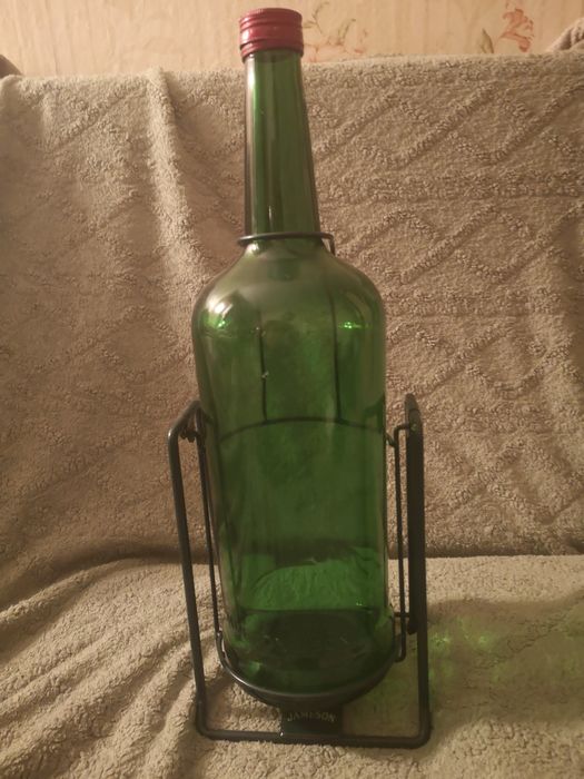 Продам  дутылку с под виски