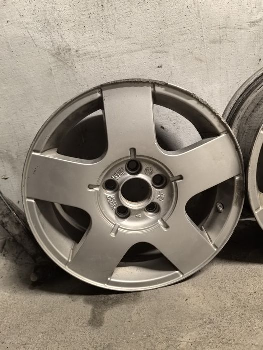 Голф 4 1.6ср 101 кс