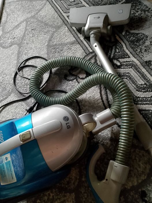 Пылесос LG отличный