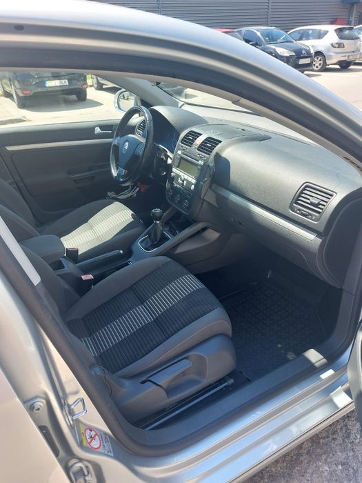 Vând  Volkswagen Jetta
