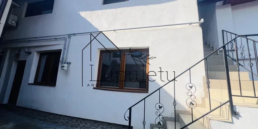 Casă de Vânzare | 135 MPU | Zonă Centrală | Strada 9 Mai