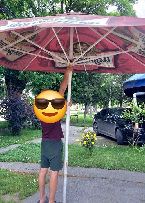 Продавам големи чадъри за двор, тераса, заведение или градина .