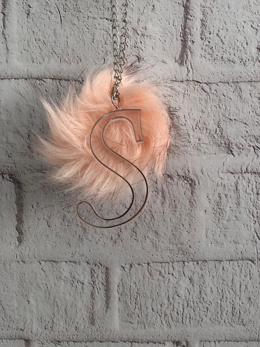 Уникални сувенири за вашия автомобил който се закача на вътрешното огл