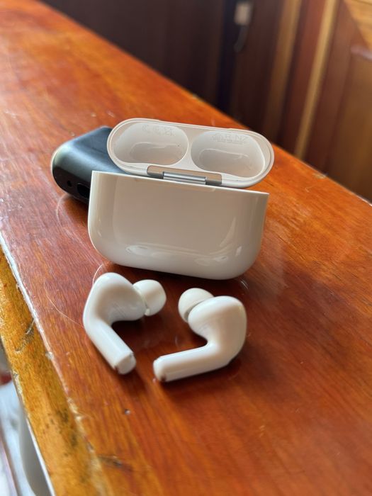 Airpods pro 3 оригинал, в идеале