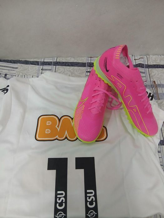 Airzoom sarkanoshkasi 42-razmer