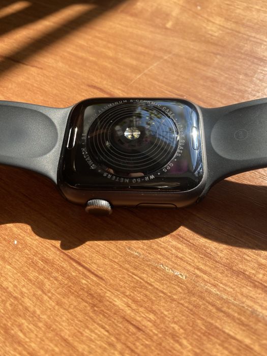 Apple Watch SE  оригинал. ТОРГ