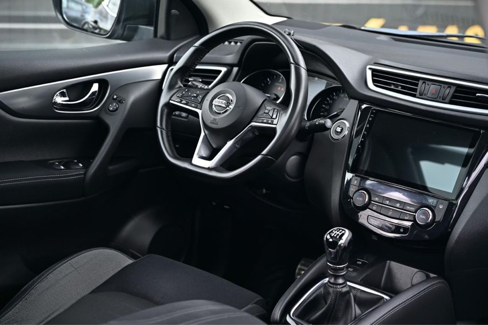 Nissan Qashqai 1.5dCi 110cp Panoramic/Navigatie/Led