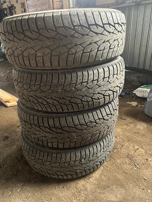 Продам шины 225/60R17