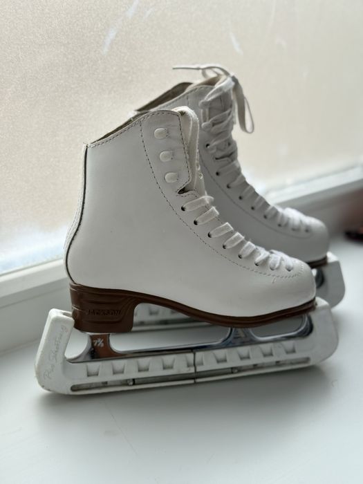 Продам коньки Jackson Artist в отличном состоянии