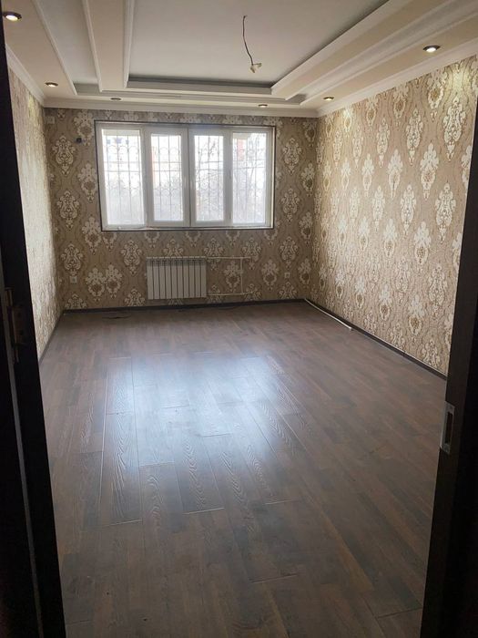 Яшнабадский р-н Куйлюк центр 6/2/9 ориентир Compas