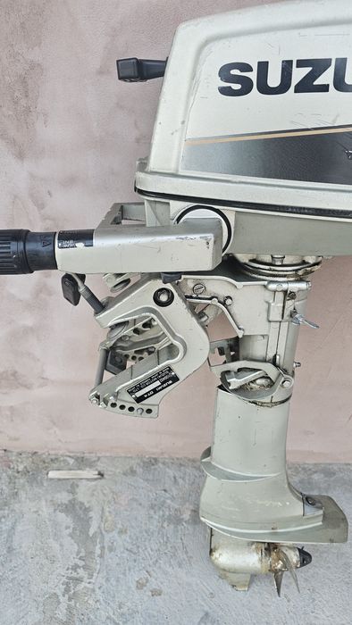 Motor barcă benzina Suzuki DT4