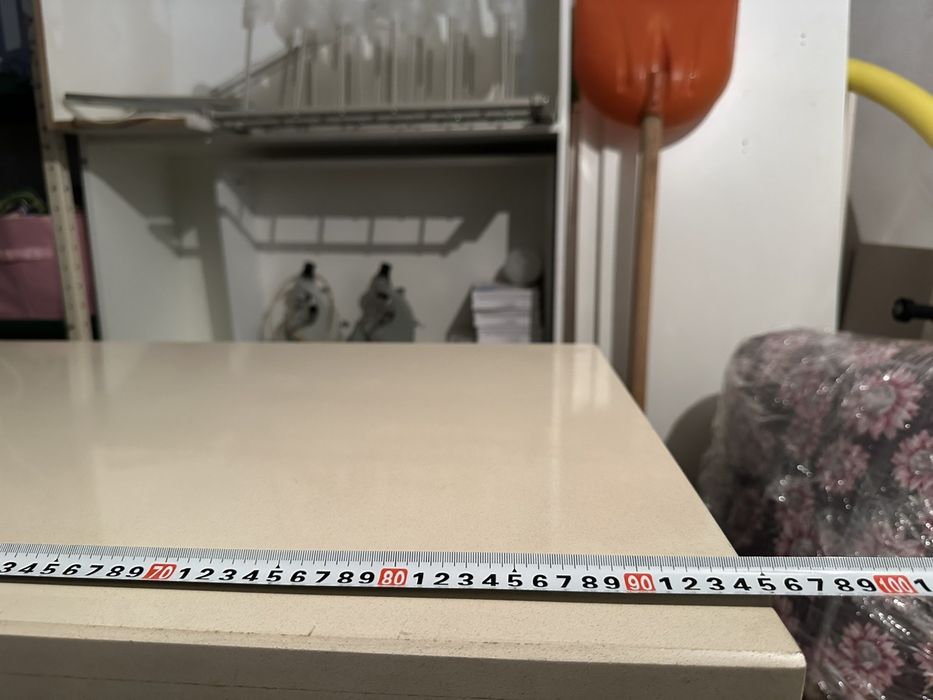 Продавам кухненски шкаф