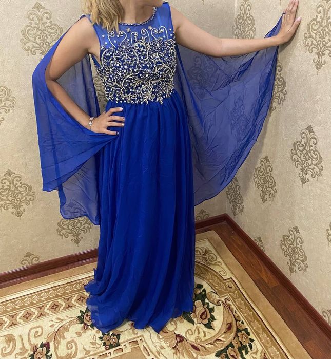 Платье вечернее , в отличном состоянии