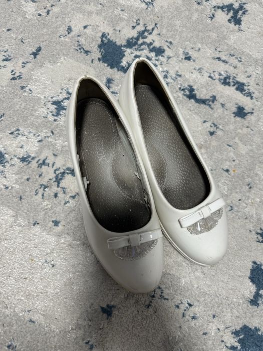 Продам школьные вещи на девочку