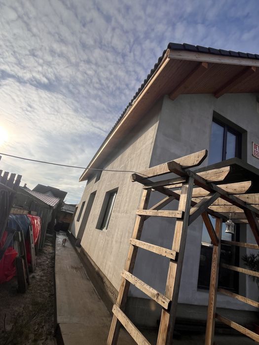 Vand casa cartier tismana