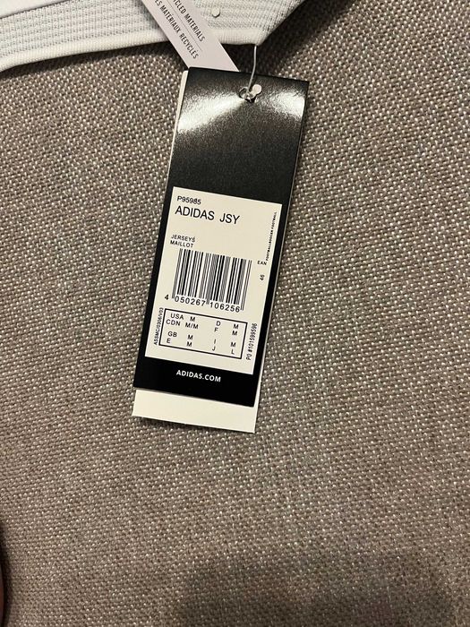 Тениска на Реал Мадрид от сезон 2025/2026