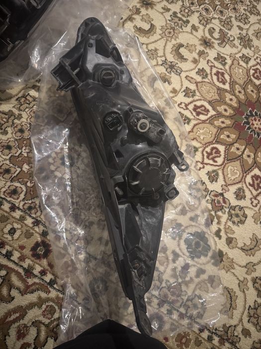 Продам передние фары на хёндай