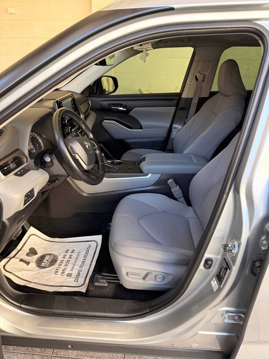 СРОЧНО Tayota Highlander HYBRID GLE 2022 год