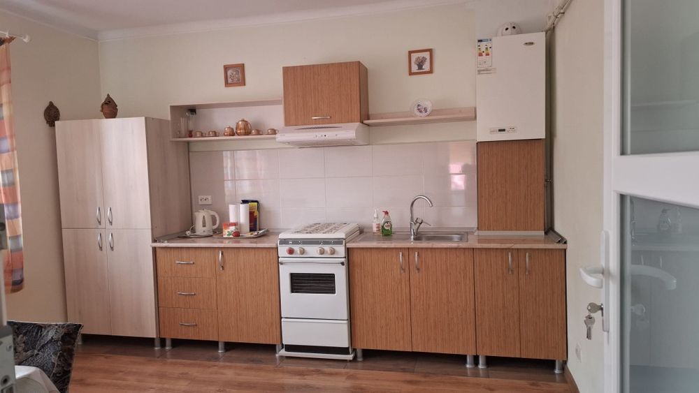 Apartament la Casa de închiriat spatios aprox.100mp