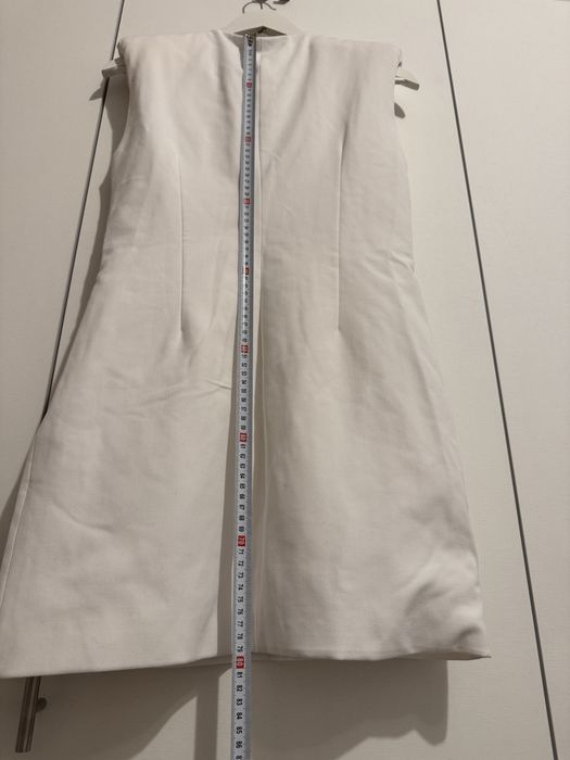 Rochie scurta alba eleganta tip sacou fara maneci Zara marimea M