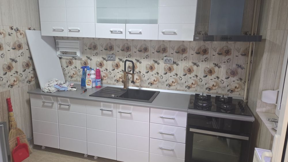 Garsoniera de închiriat