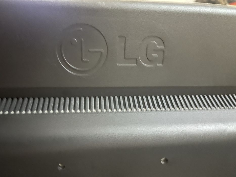 Монитор LG Flatron W2042S