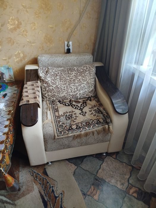 Продам диван и 2 кресло