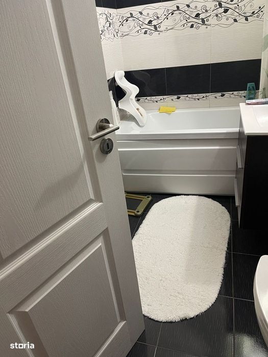Apartament cu 3 camere decomandate, Obcini