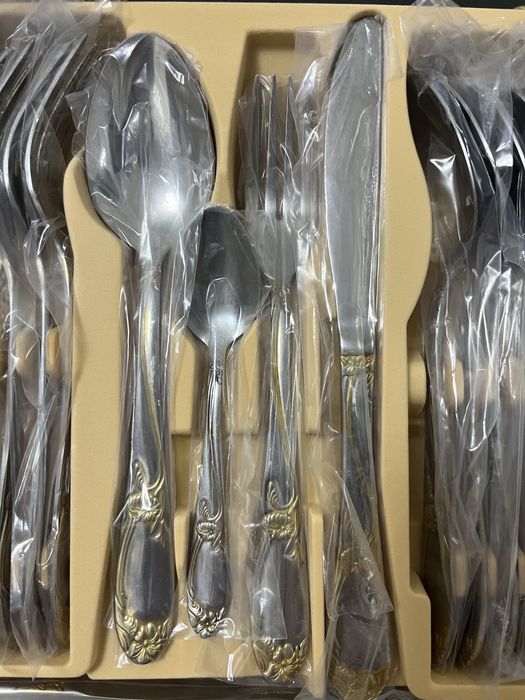 Набор столовых приборов 71 предмет