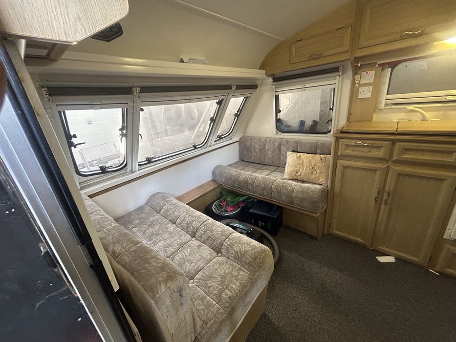 Каравана Elddis elusion 400/4