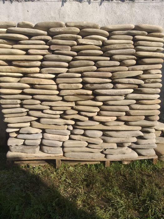 Piatra naturala de munte diferite nuanțe