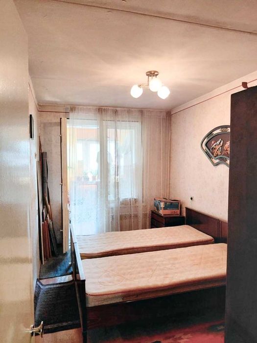 Чиланзар 15, 2 ком., 3 этаж, 2 балкона, кирпичный дом