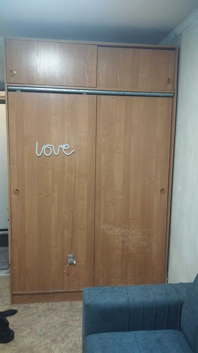 Отдам даром шкаф купе