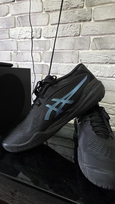 Оригинальные кроссовки asics