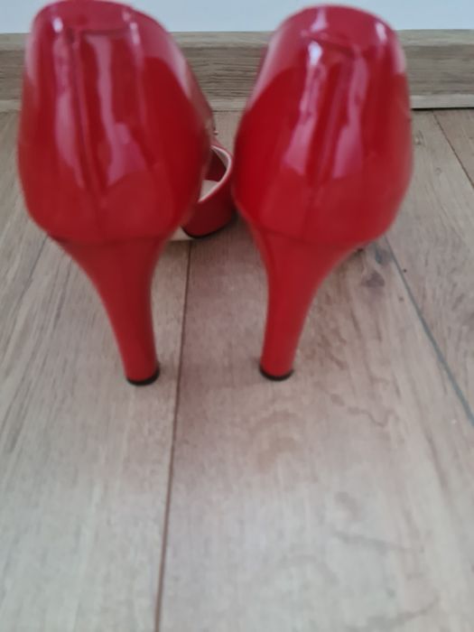 Pantofi piele lacuita