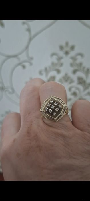 Золотое кольцо бриллиантовые осколки