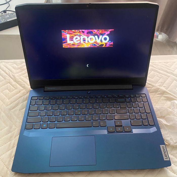 Продам игровой ноутбук lenovo