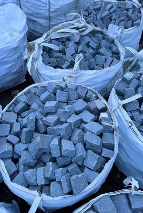 Vand piatra cubica si montez