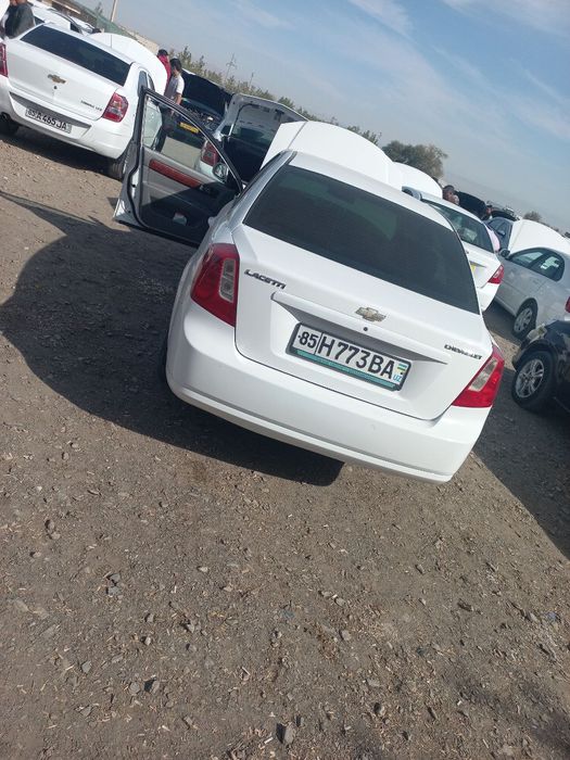 Chevrolet lacetti 2012